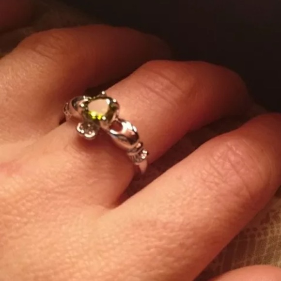 ❤️Silver Claddagh Ring Size 8❤️ - Picture 2 of 2